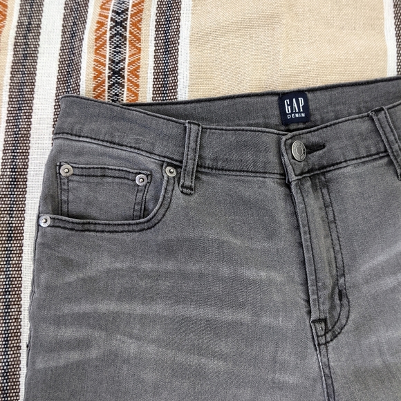 Gap Gray Crop Jeans with Fringe Hem - Picture 7 of 8